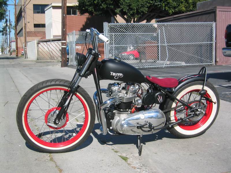 triumph_bobber1