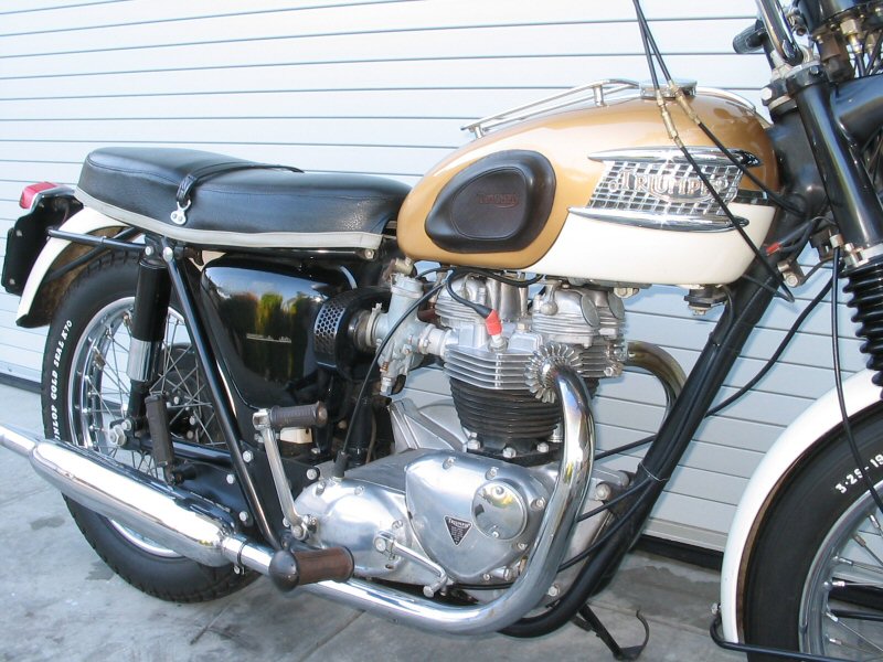 1964_triumph_t120r_5